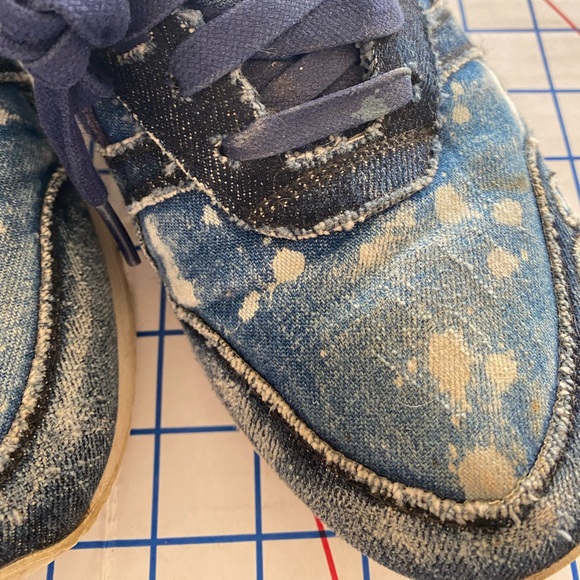 🔥 1 of 1 ASICS Denim bleach Destroyed Shoes 9 🔥 - Picture 3 of 12